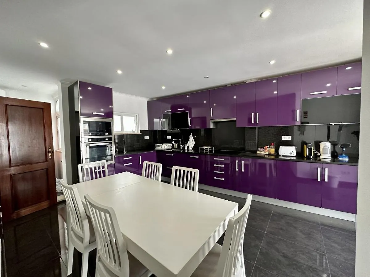 Amazing 3 Bedroom Apartment 5M To The Beach At Old Town Of Lagos